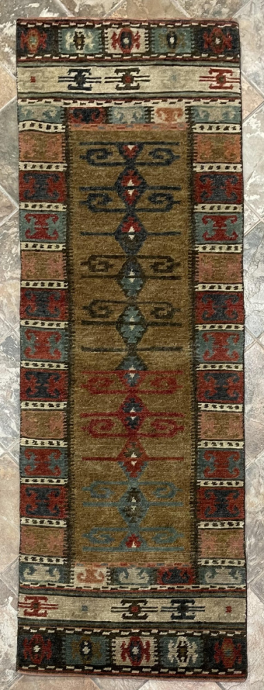 700 MV Runner Rug