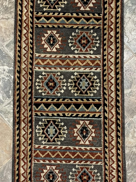 702 MV Runner Rug