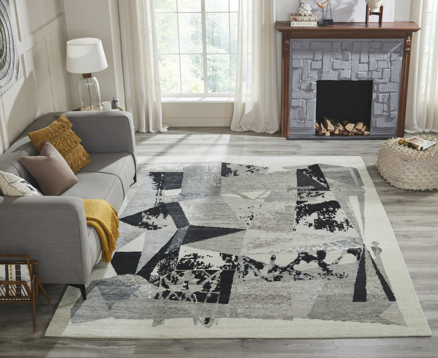 1495 HX Area Rug Room Setting | Living Room